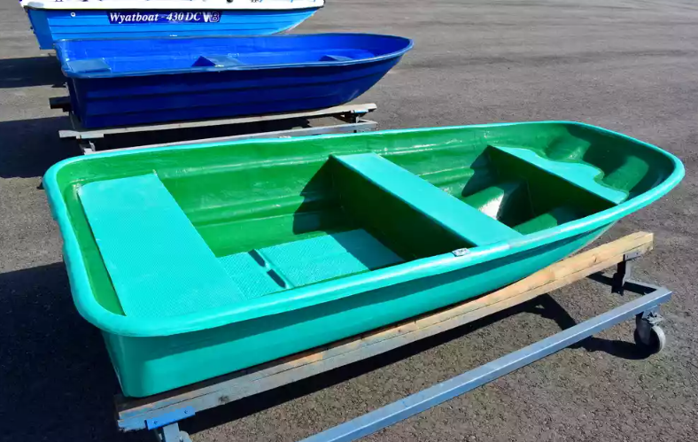 Стеклопластиковая лодка Старт (тримаран) в Пушкино