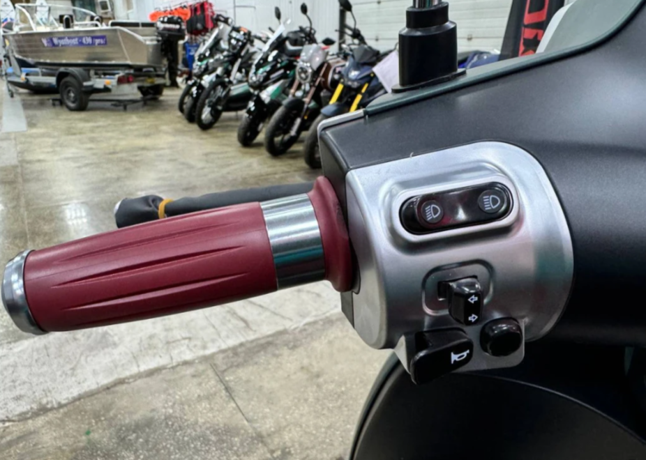 Скутер PROMAX Miami 240 (49) в Пушкино