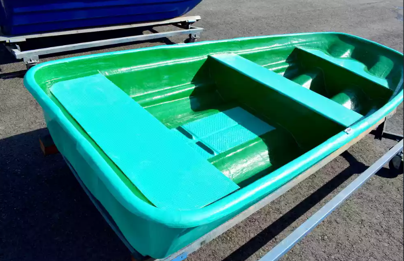 Стеклопластиковая лодка Старт (тримаран) в Пушкино