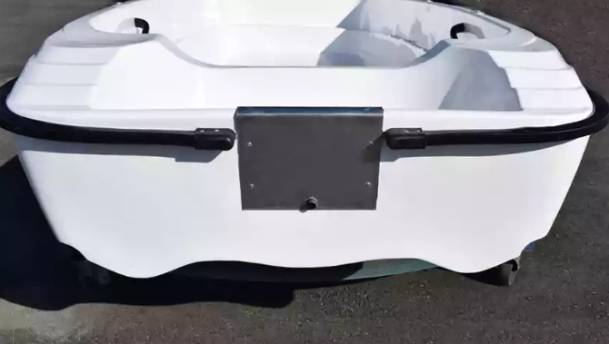 Стеклопластиковая лодка Пингвин (тримаран) в Пушкино