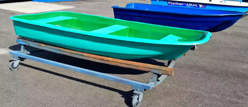 Стеклопластиковая лодка Старт (тримаран) в Пушкино