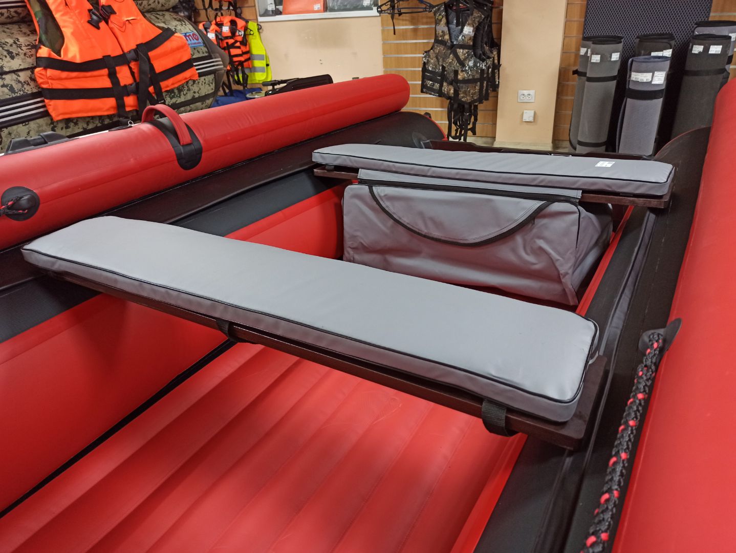 КОМПЛЕКТ МЯГКИХ НАКЛАДОК С СУМКОЙ ДЛЯ ЛОДОК 110Х20 СЕРЫЙ в Пушкино