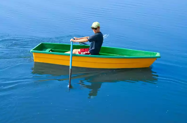 Стеклопластиковая лодка Малютка в Пушкино