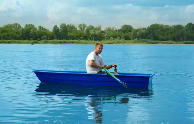 Стеклопластиковая лодка Малютка в Пушкино