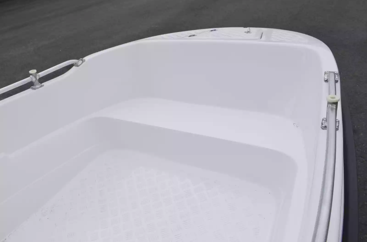 Стеклопластиковая лодка Пингвин New (тримаран) в Пушкино