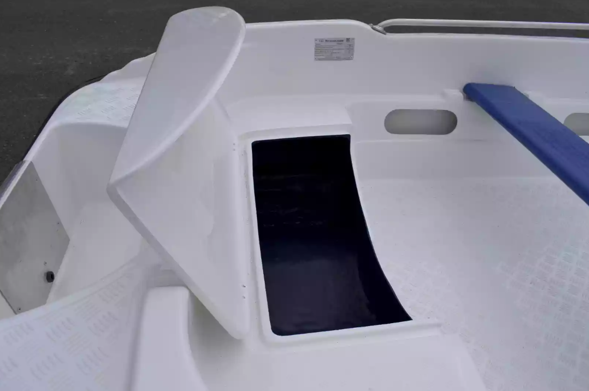 Стеклопластиковая лодка Пингвин New (тримаран) в Пушкино