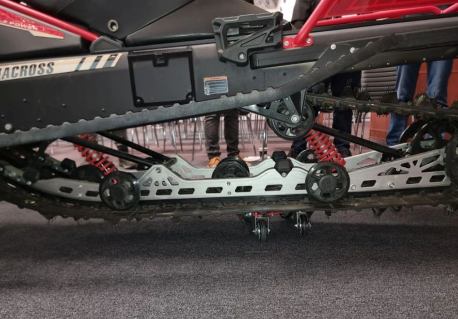 Снегоход AODES Siberiacross 1000 SWT 600mm LCD 6.8 в Пушкино