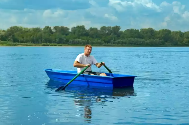 Стеклопластиковая лодка Малютка в Пушкино