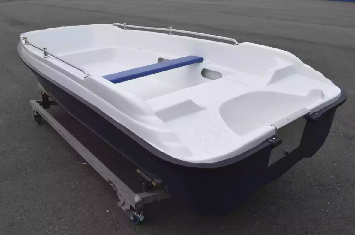 Стеклопластиковая лодка Пингвин New (тримаран) в Пушкино