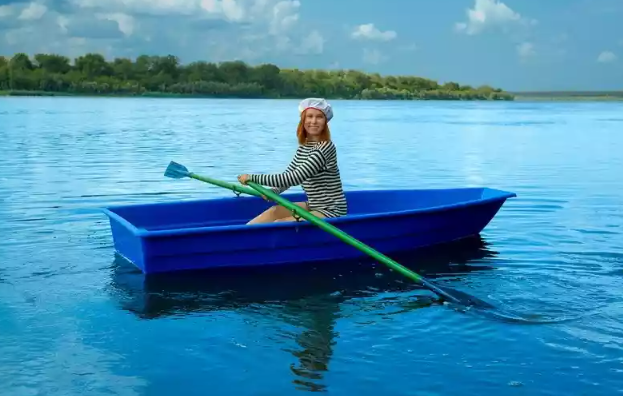 Стеклопластиковая лодка Малютка в Пушкино