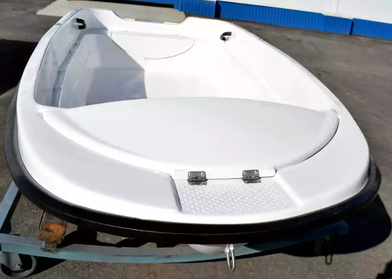 Стеклопластиковая лодка Пингвин (тримаран) в Пушкино