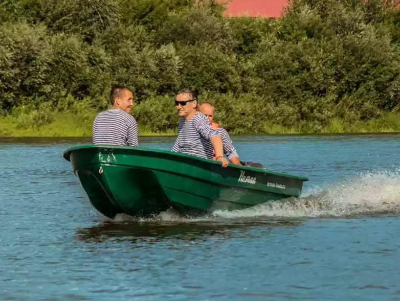 Стеклопластиковая лодка Neman-340 (тримаран) в Пушкино