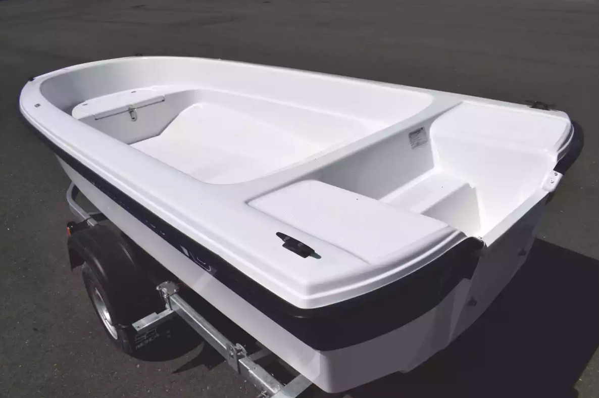 Стеклопластиковая лодка Wyatboat 430 тримаран в Пушкино