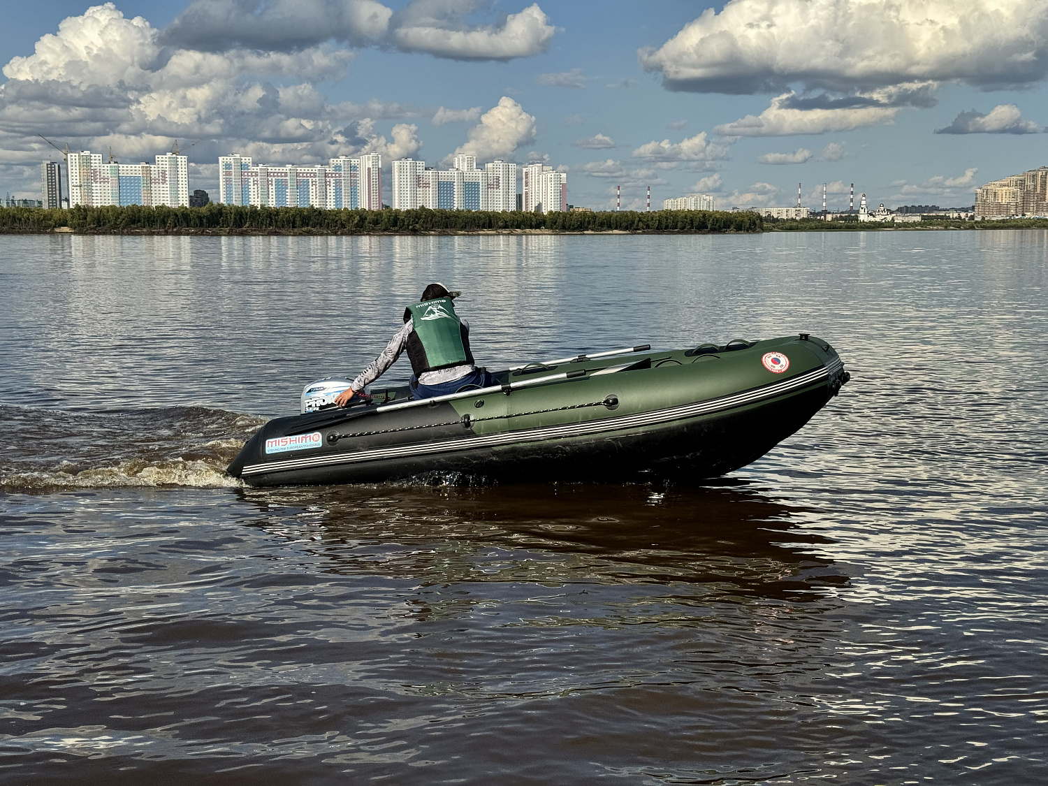 Лодка MISHIMO BIG FLOOR 400 в Пушкино