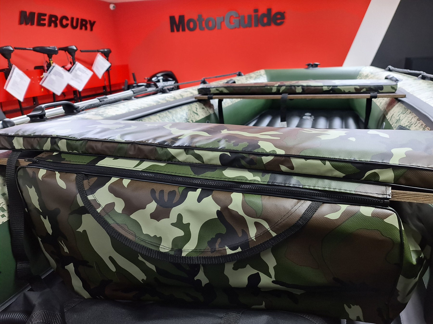 КОМПЛЕКТ МЯГКИХ НАКЛАДОК С СУМКОЙ ДЛЯ ЛОДОК 80Х20 КАМУФЛЯЖ в Пушкино