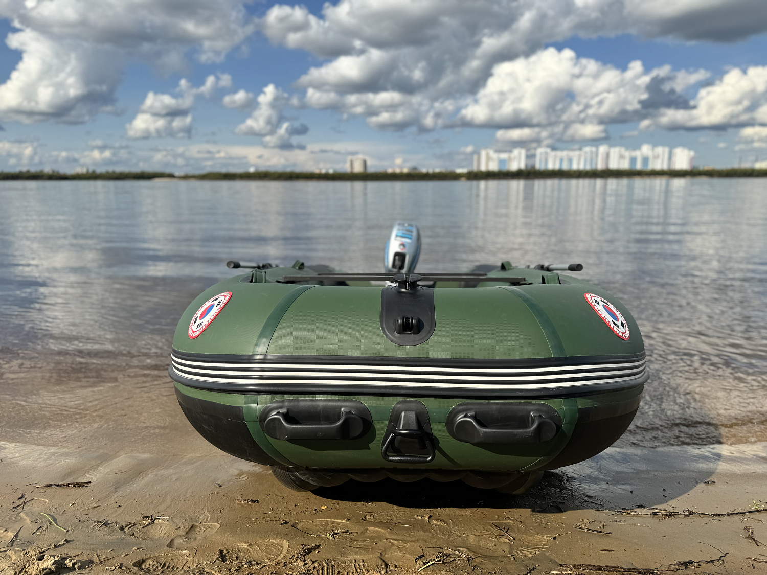 Лодка MISHIMO BIG FLOOR 400 в Пушкино