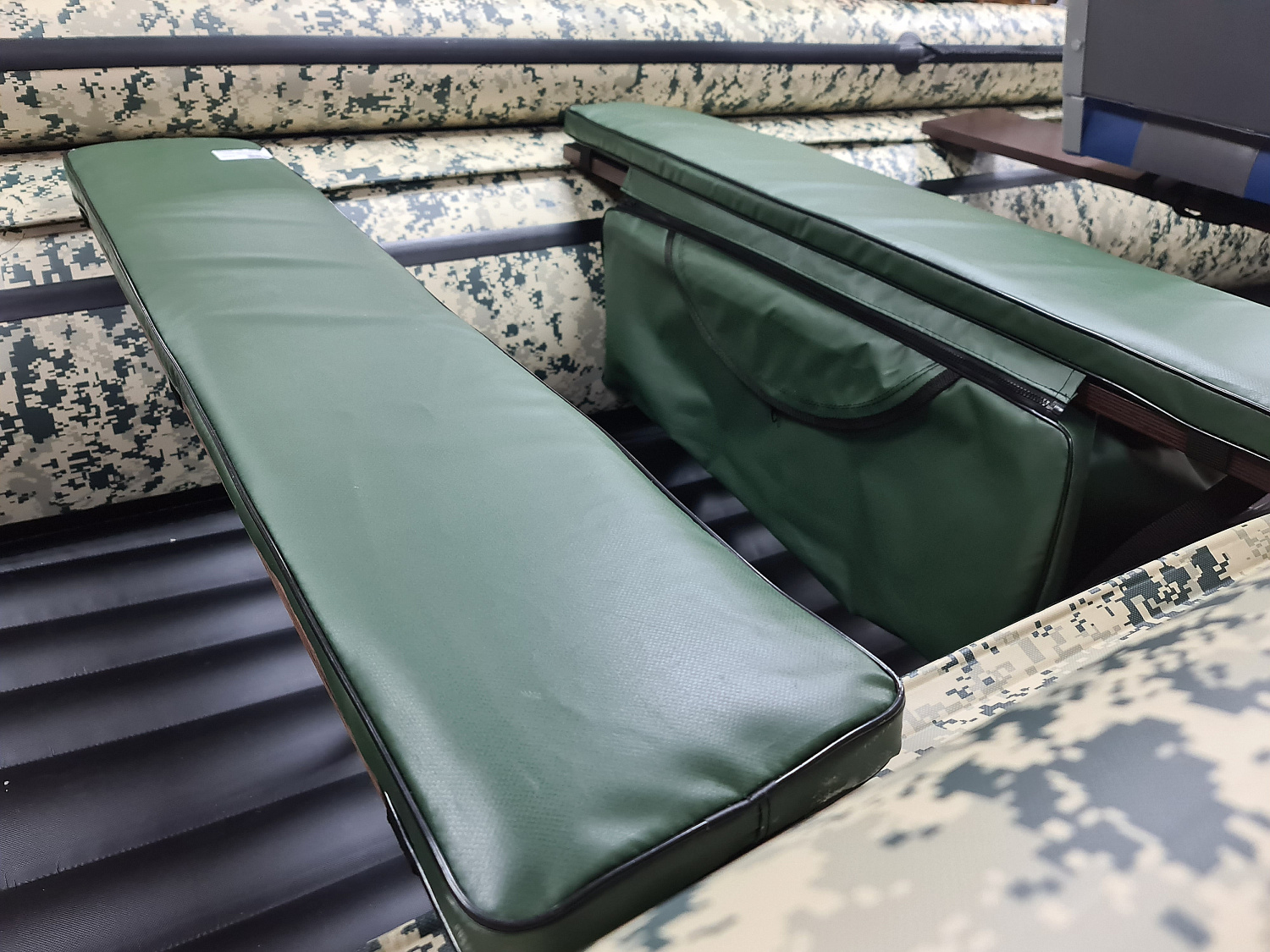 КОМПЛЕКТ МЯГКИХ НАКЛАДОК С СУМКОЙ ДЛЯ ЛОДОК 80Х20 ЗЕЛЕНЫЙ в Пушкино